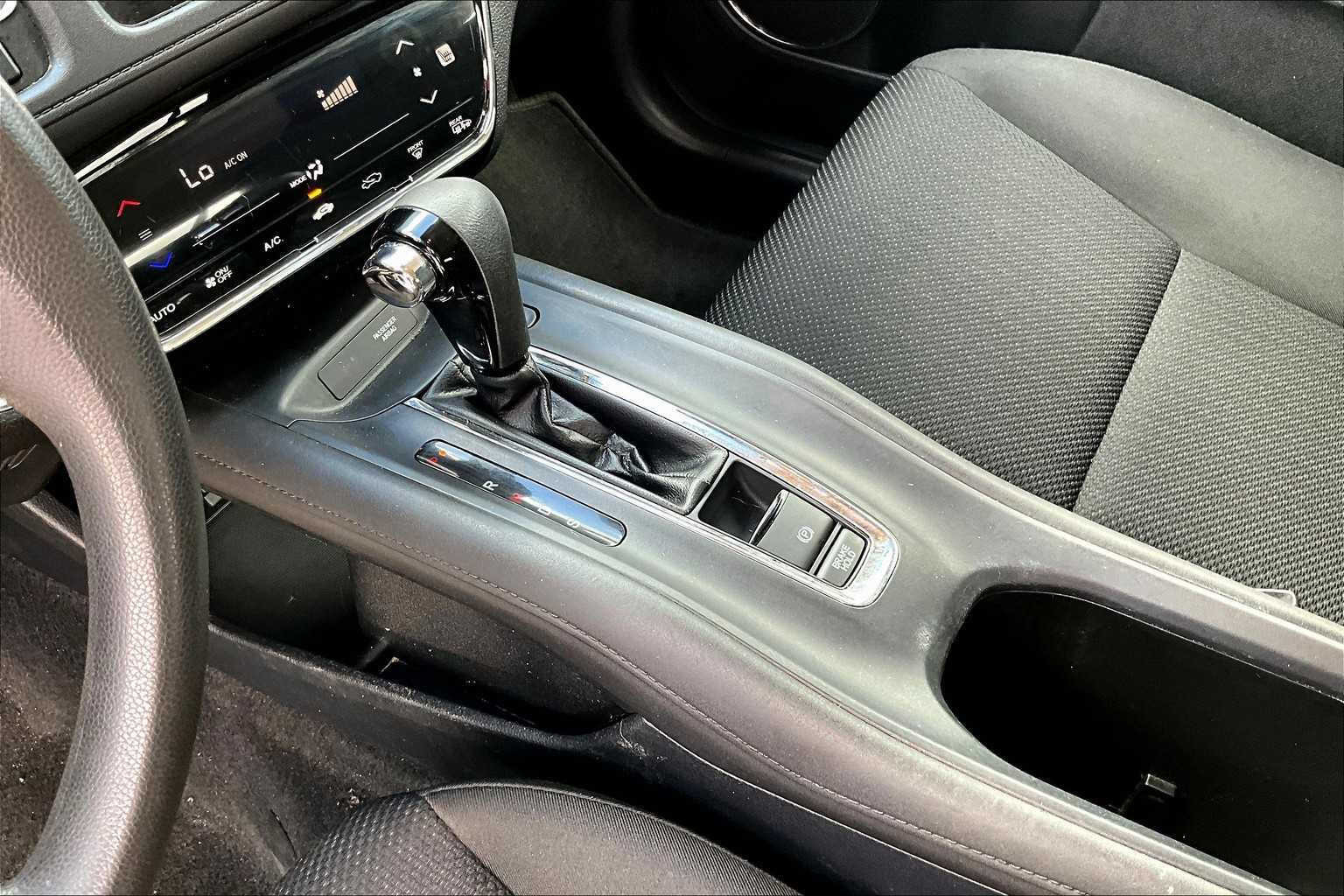 Used 2017 Honda HR-V EX image 17
