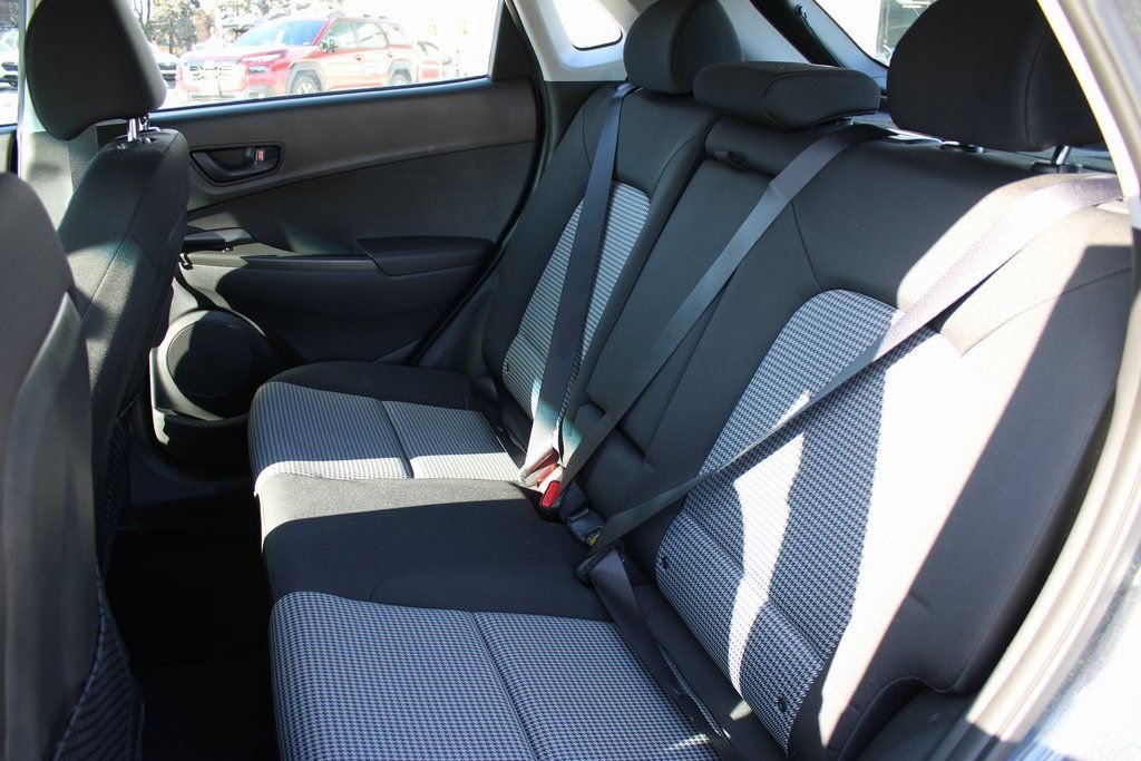 Used 2020 Hyundai Kona SE w/ Cargo Package FWD image 23