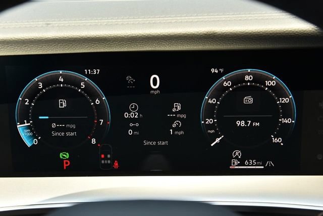 New 2026 Volkswagen Tiguan SE R-Line AWD/4WD image 12