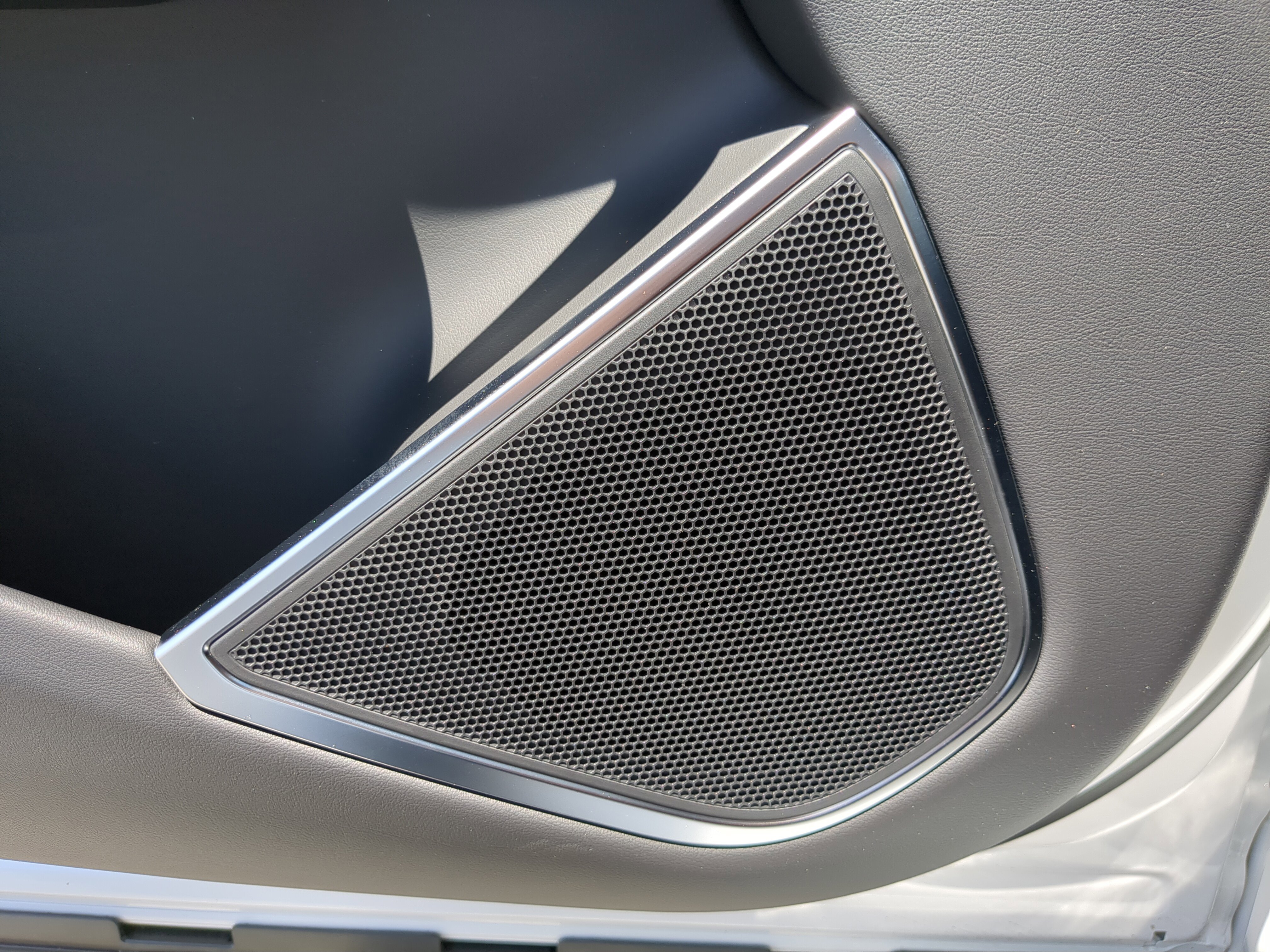 New 2026 Jaguar F-PACE R-Dynamic S image 19