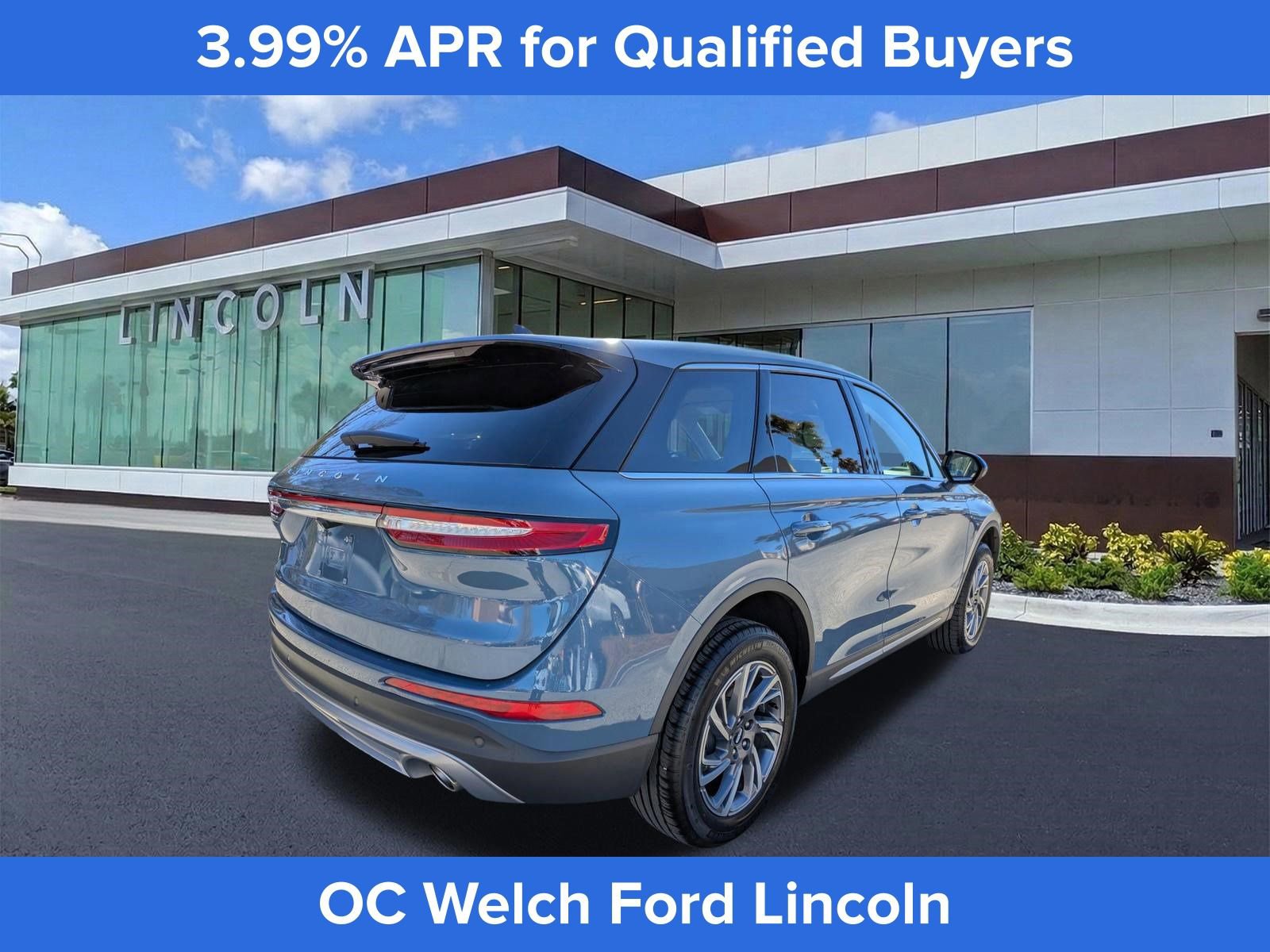 Used 2025 Lincoln Corsair FWD w/ Equipment Group 101A image 5