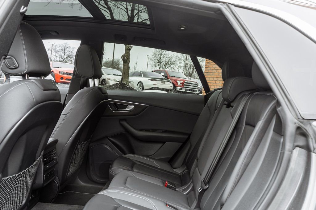 Used 2019 Audi Q8 Premium image 27
