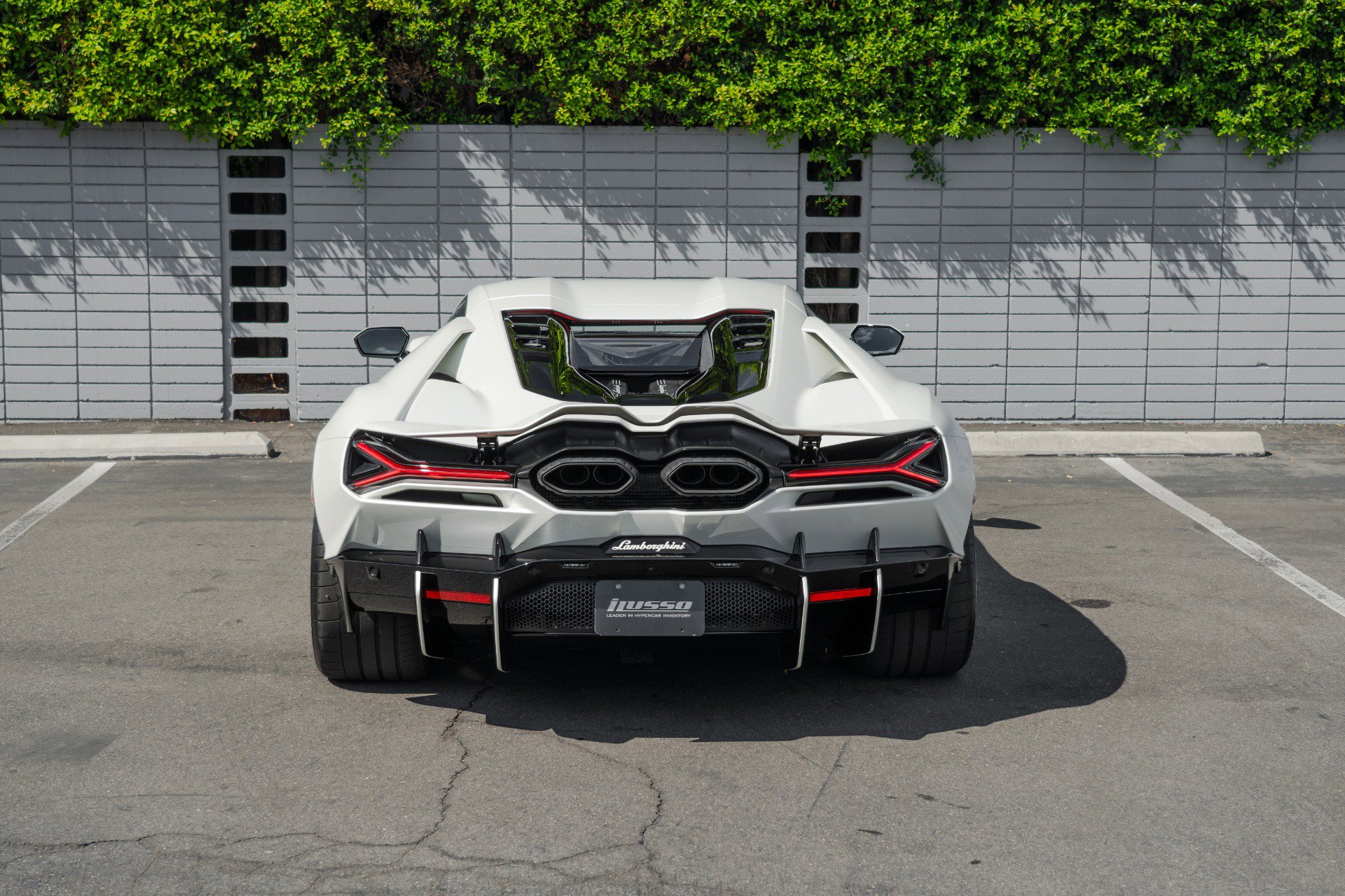 Used 2024 Lamborghini Revuelto image 2