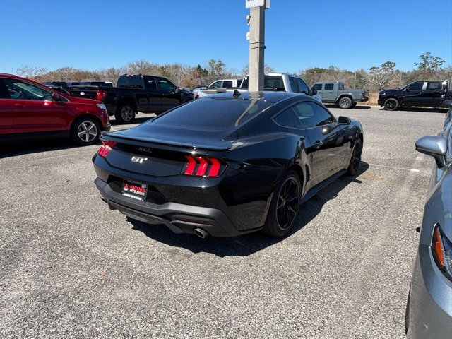 Used 2024 Ford Mustang GT Premium image 3