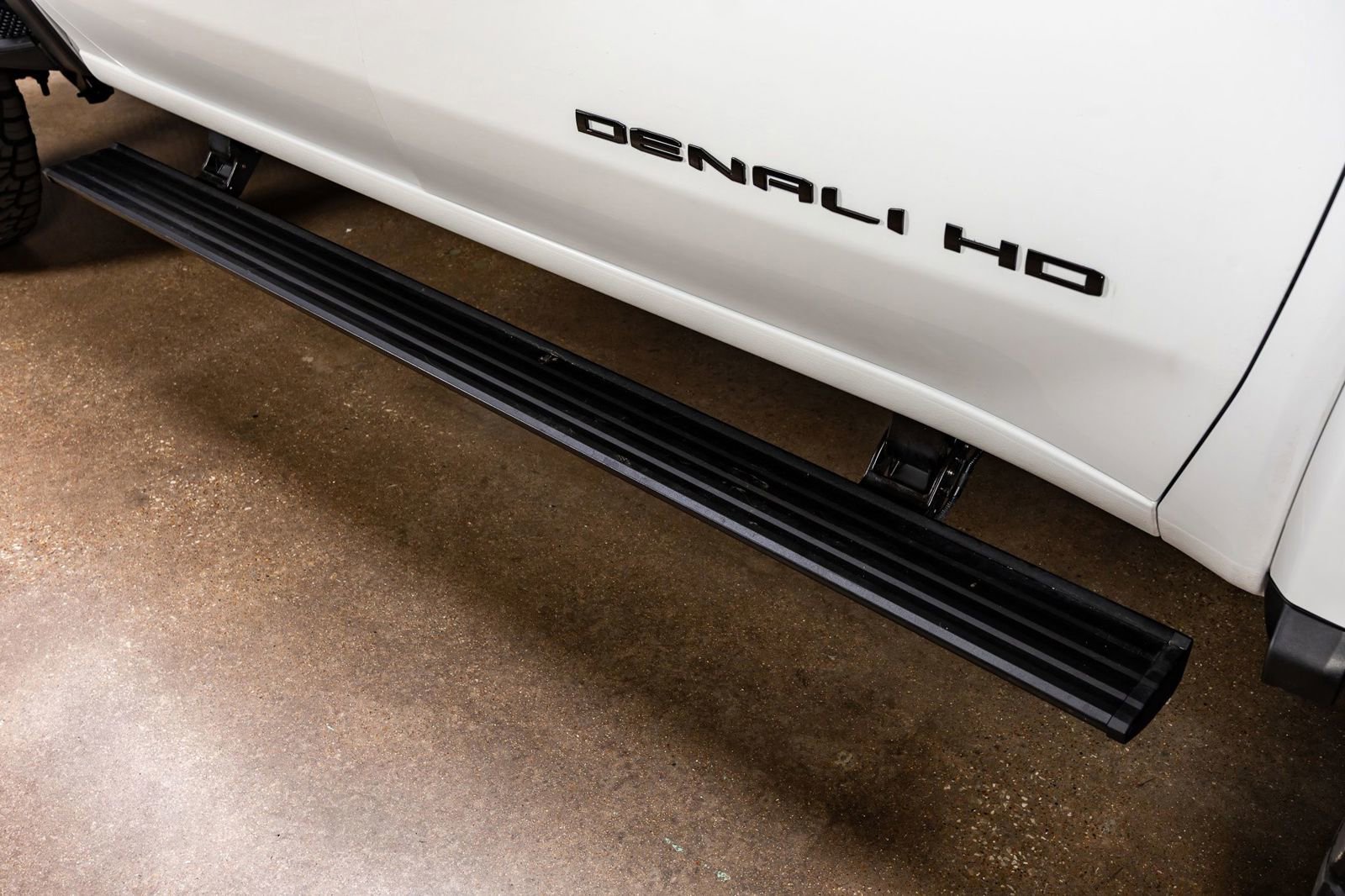 Used 2025 GMC Sierra 2500 Denali Ultimate image 13