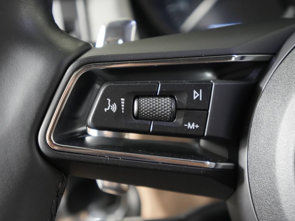 Certified 2024 Porsche Macan w/ Premium Plus Package AWD/4WD image 28