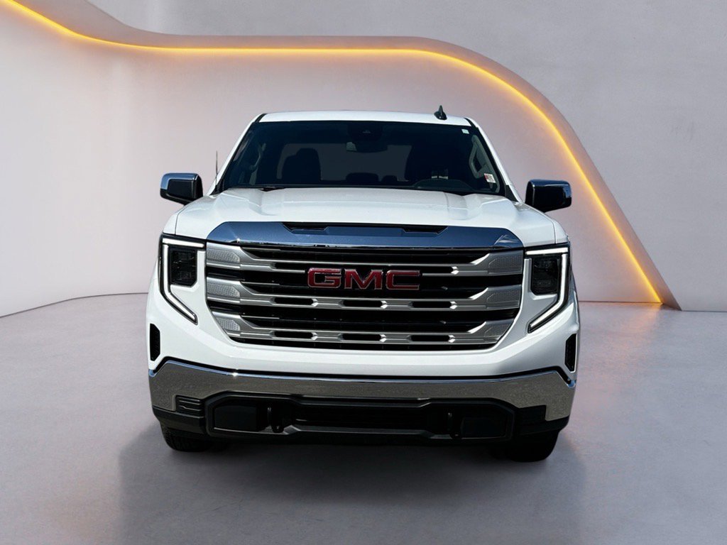 Used 2024 GMC Sierra 1500 SLE AWD/4WD image 2