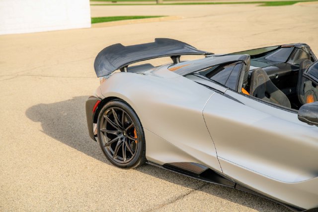Used 2022 McLaren 765LT RWD image 38