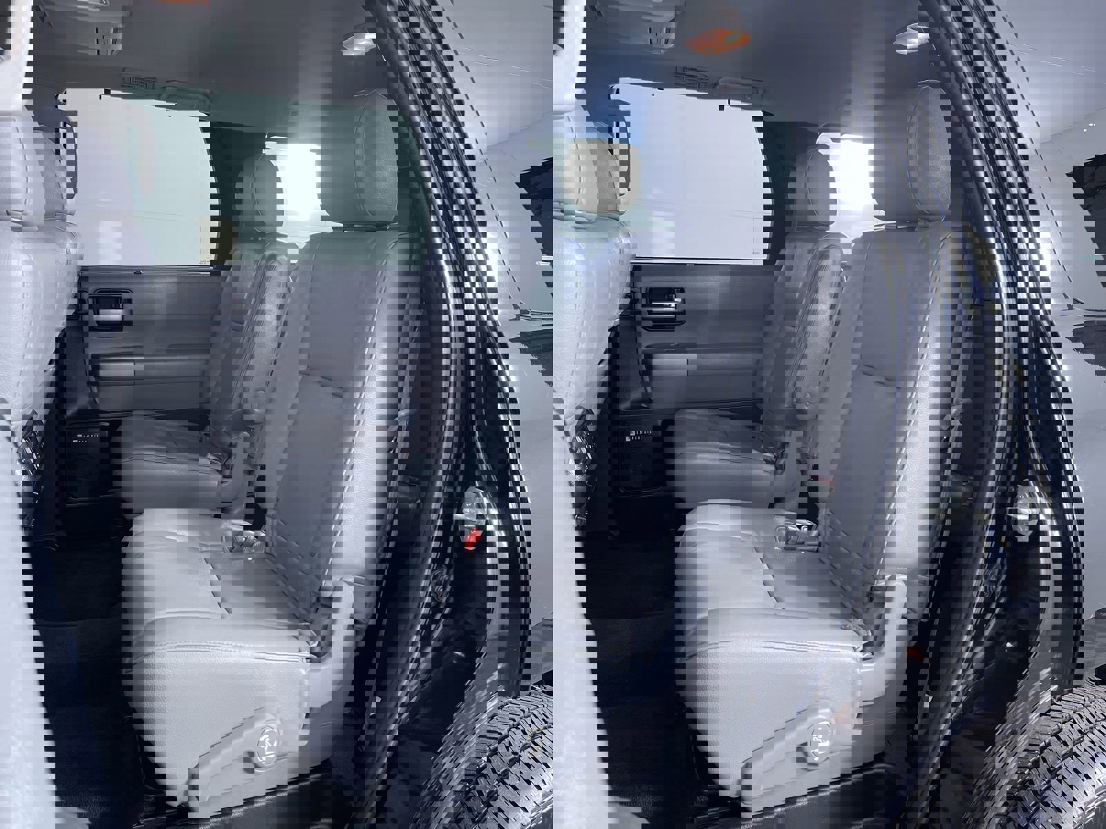 Used 2014 Toyota Sequoia Limited image 23