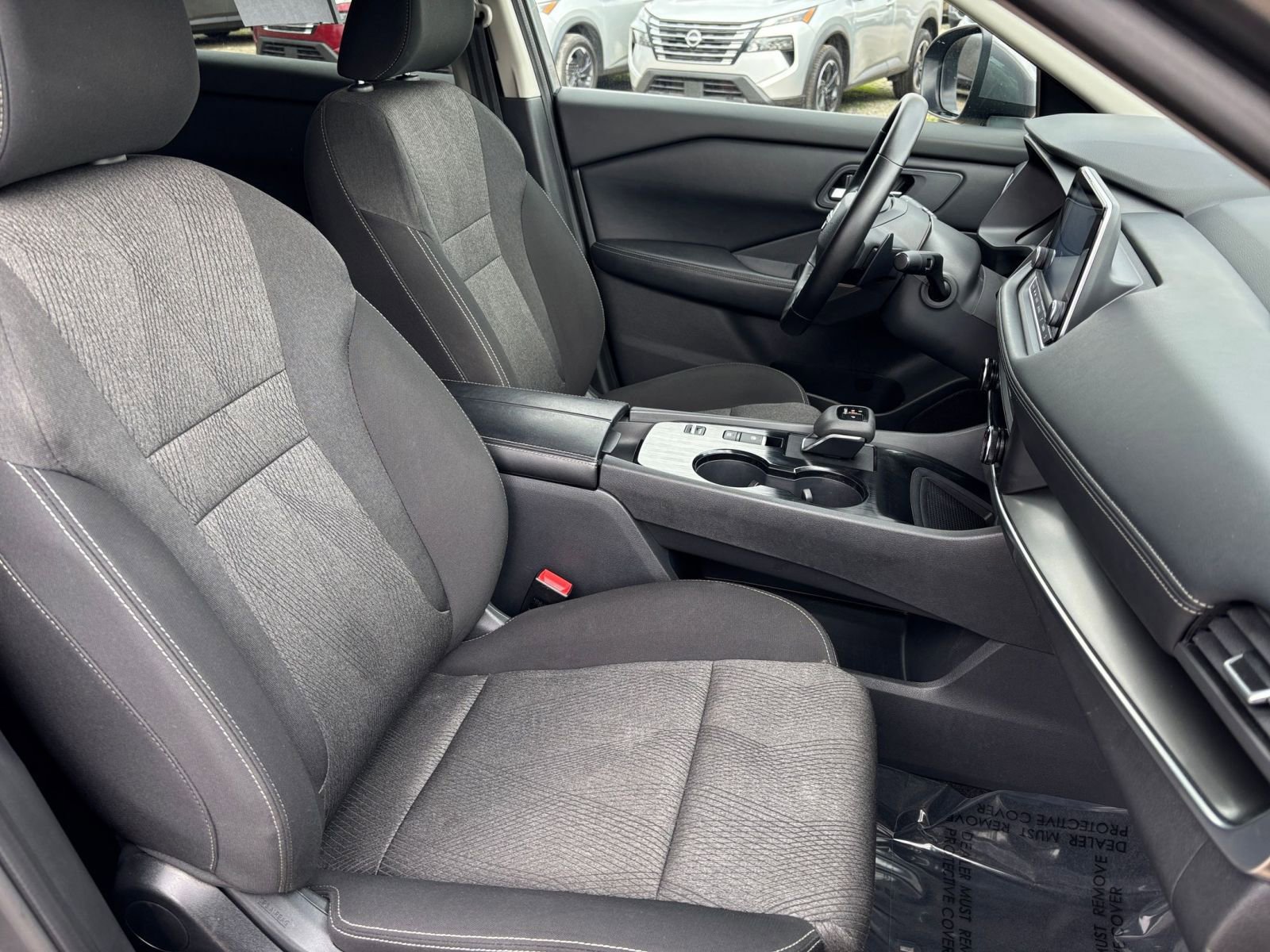 Used 2025 Nissan Rogue SV FWD image 38