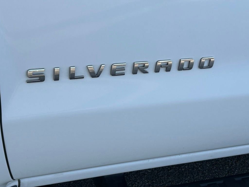 Used 2019 Chevrolet Silverado 1500 Custom w/ Custom Convenience Package RWD image 16