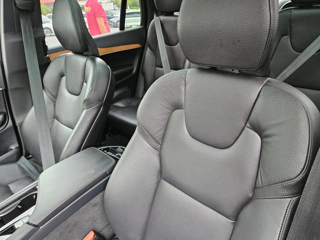 Certified 2024 Volvo XC90 T8 Plus w/ Protection Package Premier AWD/4WD image 17