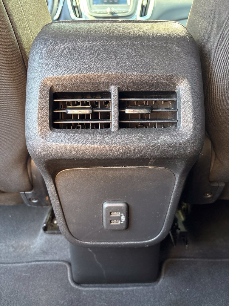 Used 2020 Chevrolet Equinox LT FWD image 30