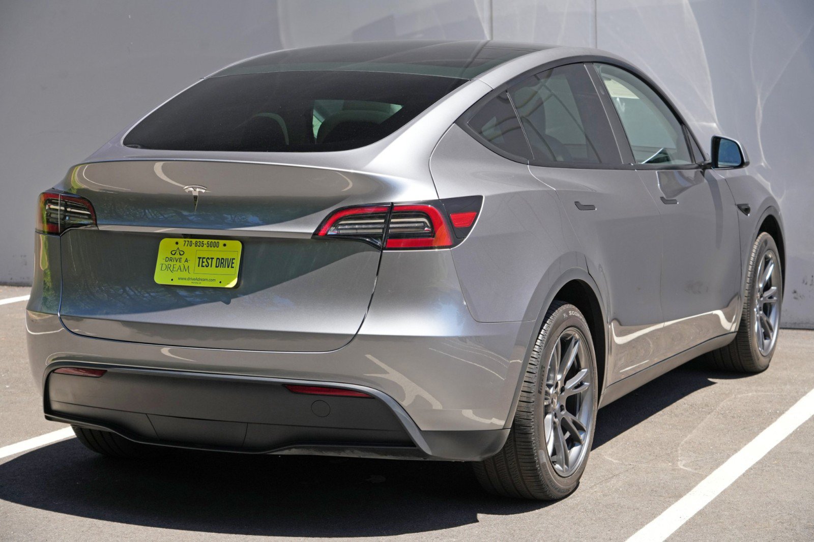 Used 2024 Tesla Model Y Long Range RWD image 52