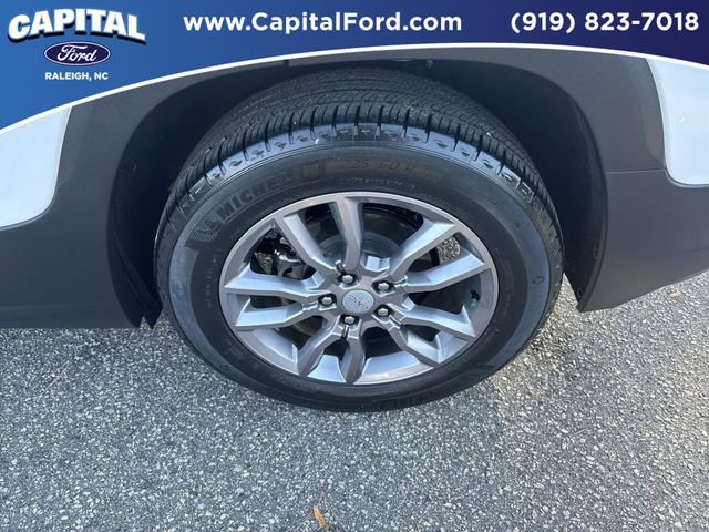 Used 2023 GMC Terrain SLT w/ Tech Package image 13