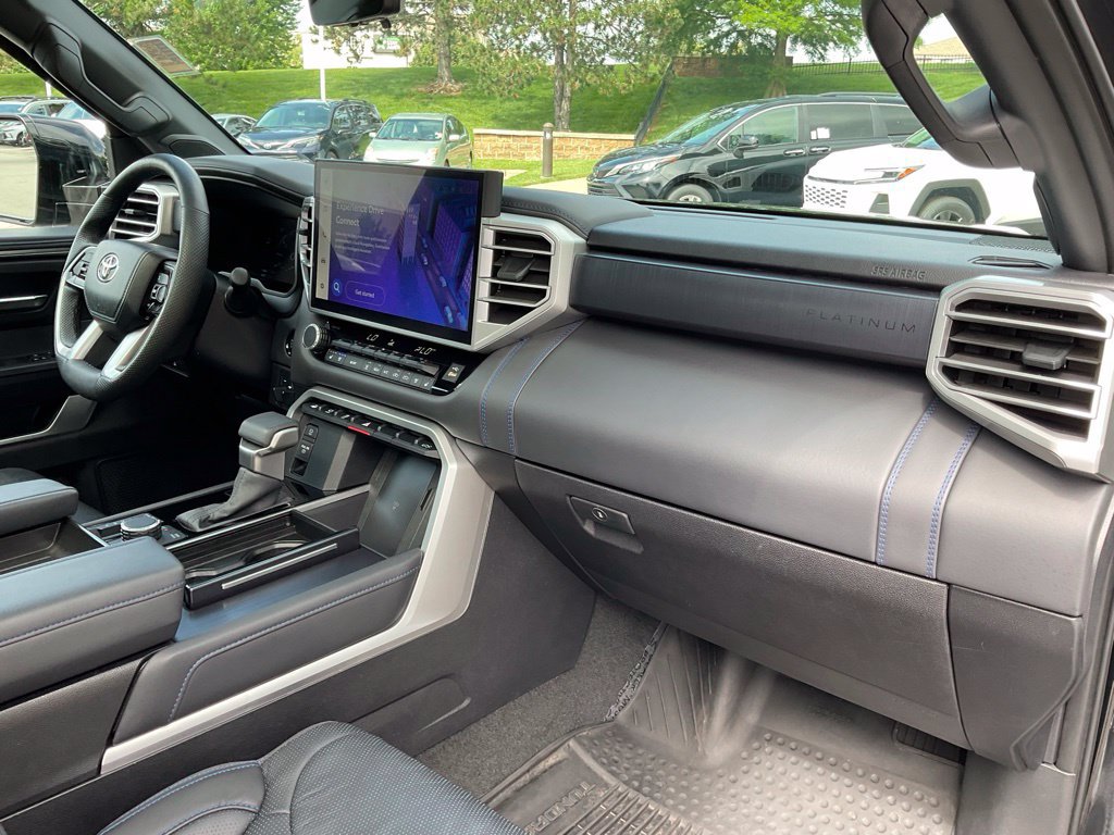 Used 2025 Toyota Tundra Platinum AWD/4WD image 18