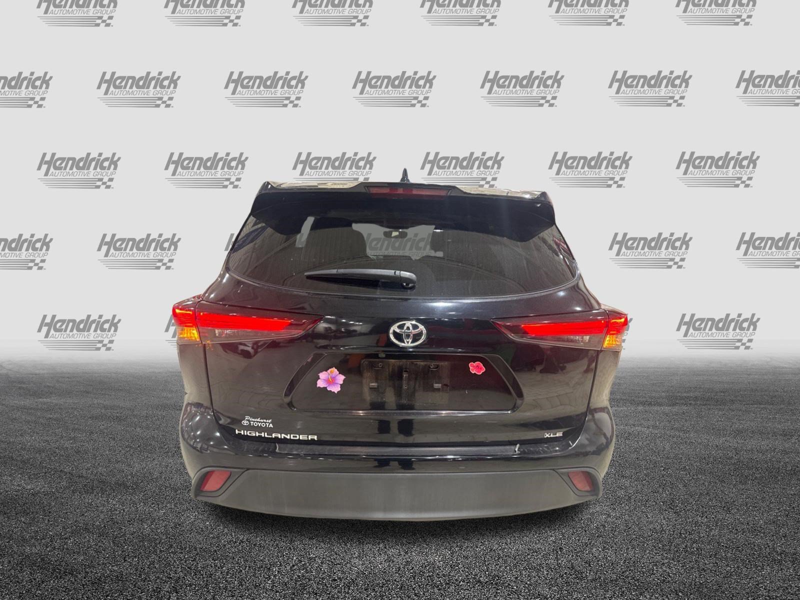 Used 2024 Toyota Highlander XLE FWD image 10
