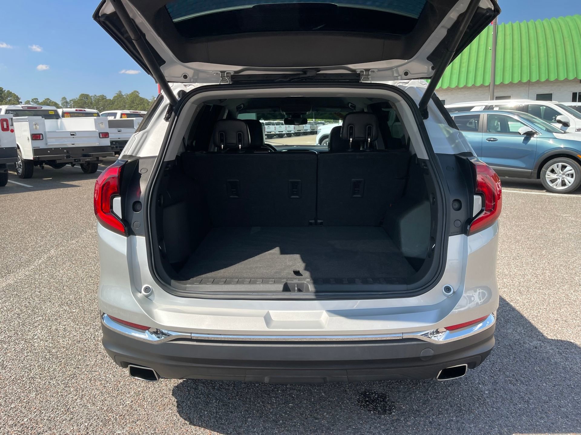 Used 2020 GMC Terrain SLT w/ Preferred Package image 23