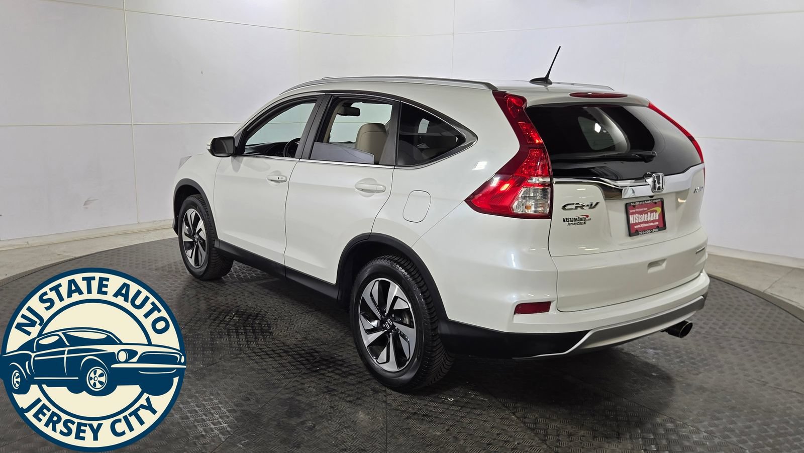 Used 2016 Honda CR-V Touring image 5