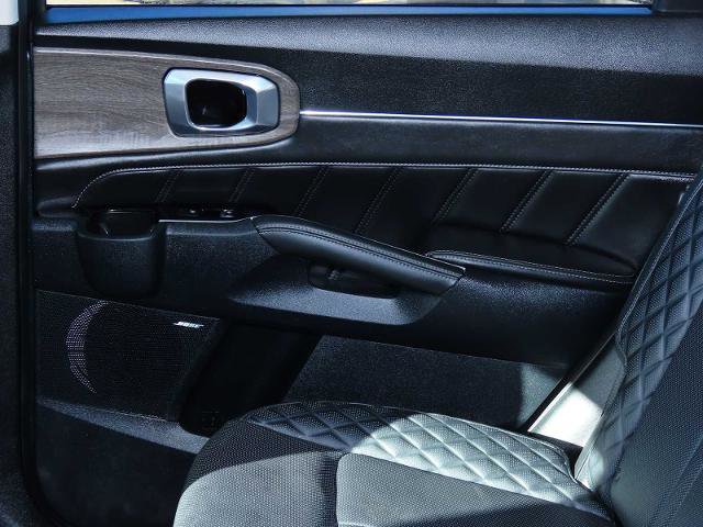 Used 2022 Kia Sorento SX Prestige image 19