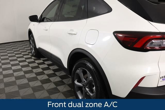 New 2025 Ford Escape ST-Line w/ Tech Pack #1 image 17