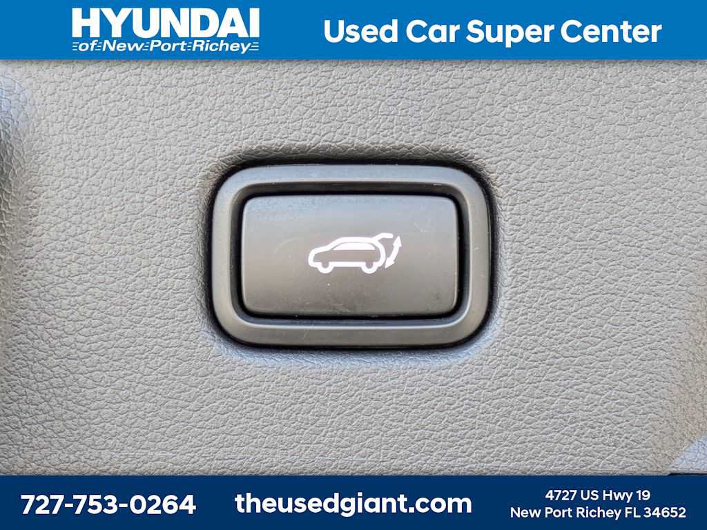 Used 2022 Hyundai Palisade SEL w/ Premium Package FWD image 11