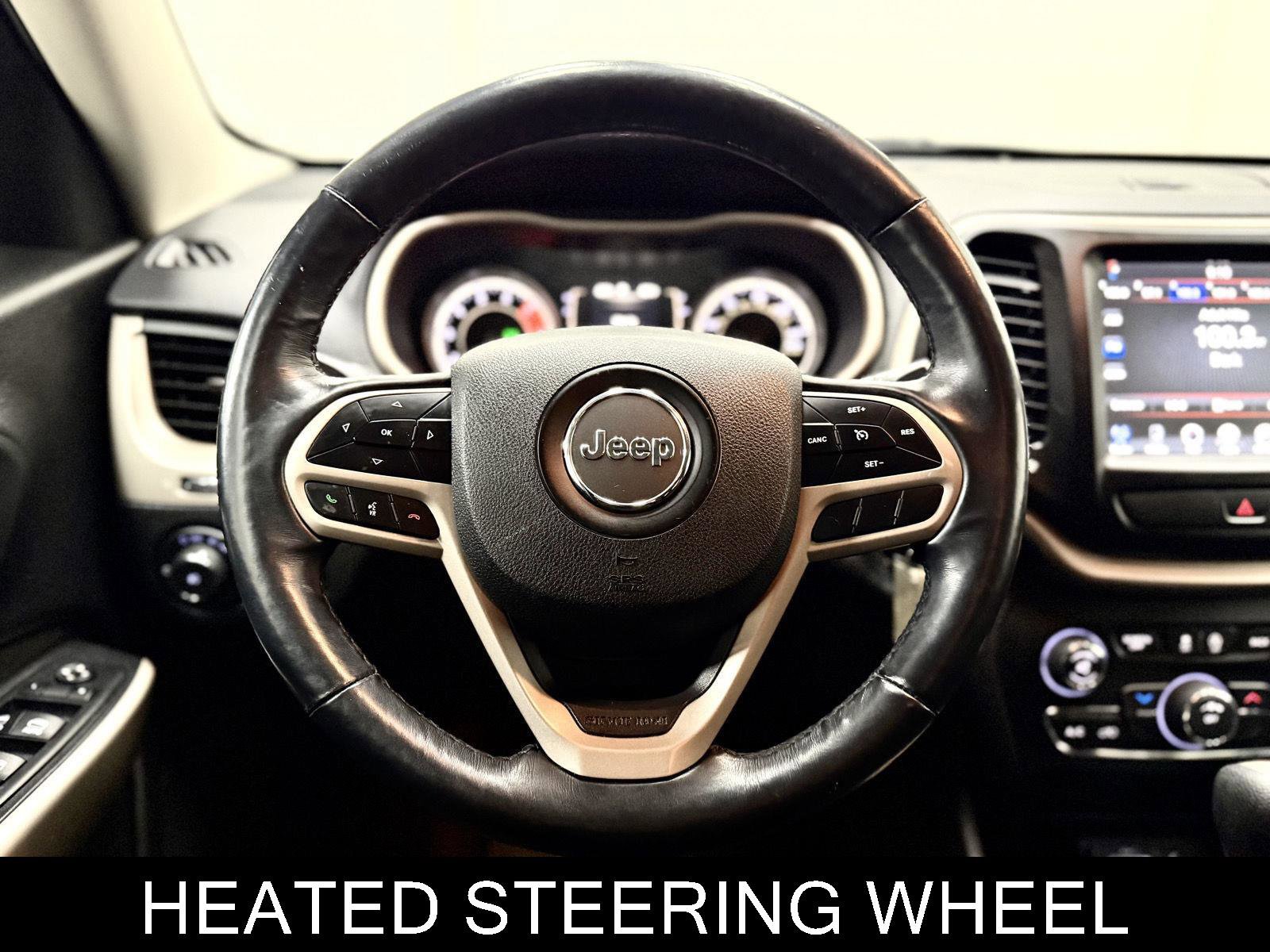 Used 2017 Jeep Cherokee Latitude w/ Cold Weather Group image 17