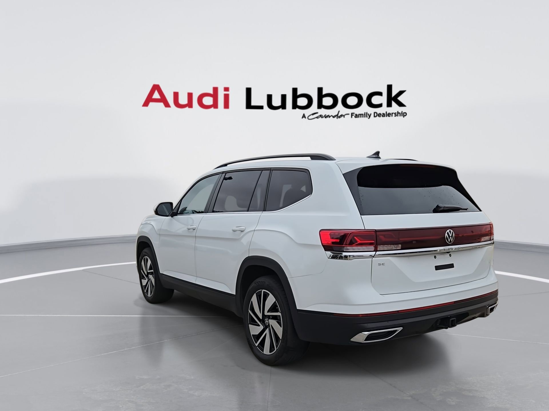 Used 2025 Volkswagen Atlas SE FWD image 7