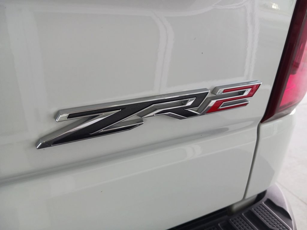 Used 2025 Chevrolet Silverado 1500 ZR2 w/ Technology Package AWD/4WD image 31