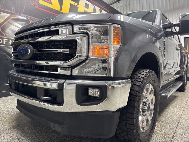 Used 2022 Ford F250 Lariat w/ Chrome Package image 2