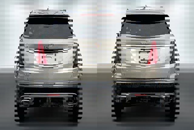 Used 2022 Cadillac XT5 Premium Luxury image 3