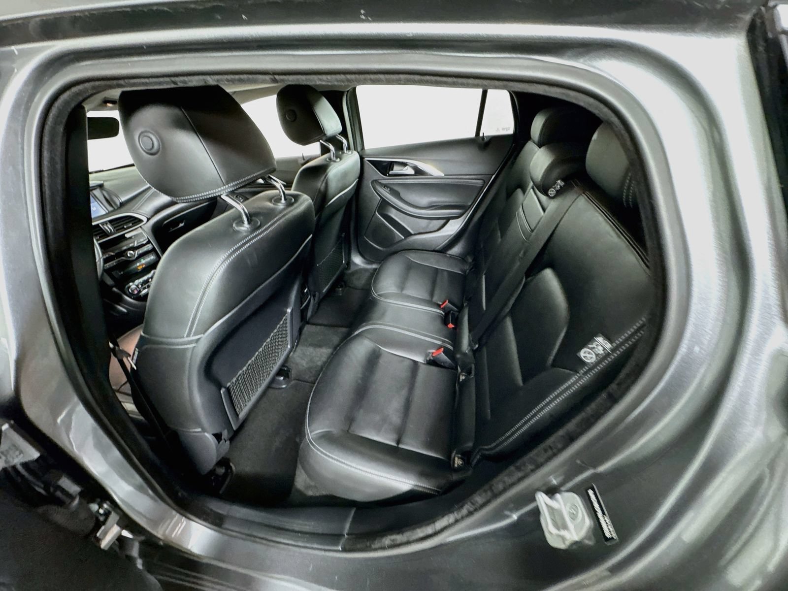 Used 2018 INFINITI QX30 w/ Cargo Package FWD image 23