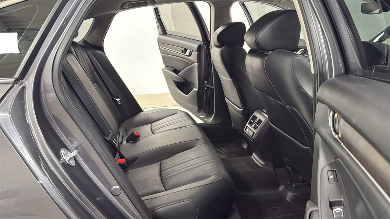 Used 2021 Honda Accord Touring image 17