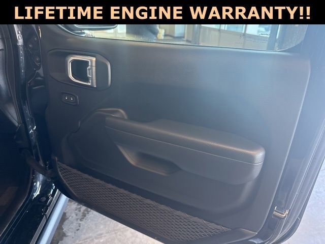 Used 2025 Jeep Wrangler Unlimited Rubicon AWD/4WD image 34