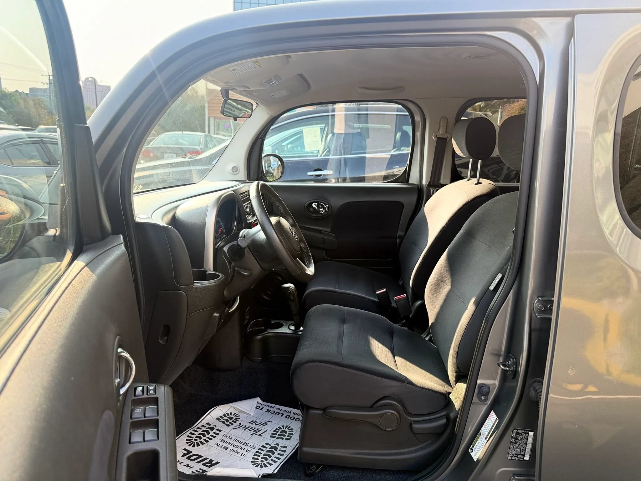 Used 2010 Nissan Cube 1.8 S w/ Interior Designer Pkg FWD image 10