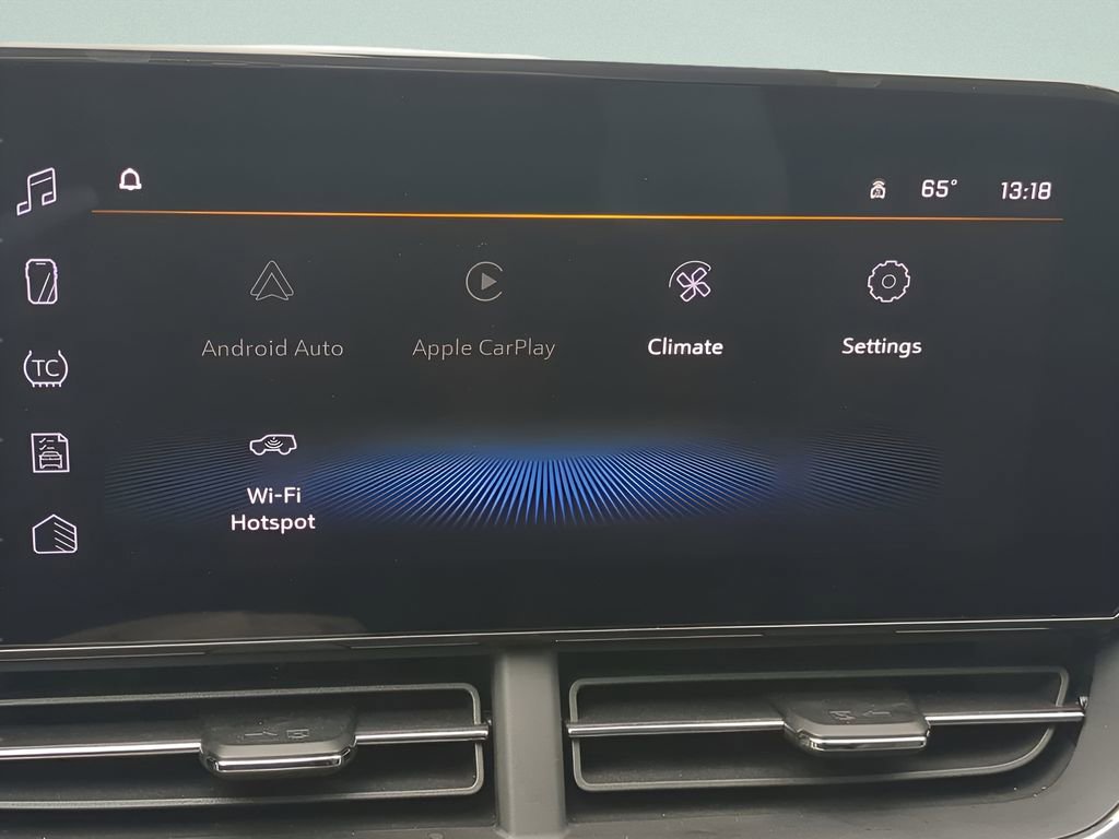 Used 2025 Chevrolet Trax LT w/ LT Convenience Package image 21