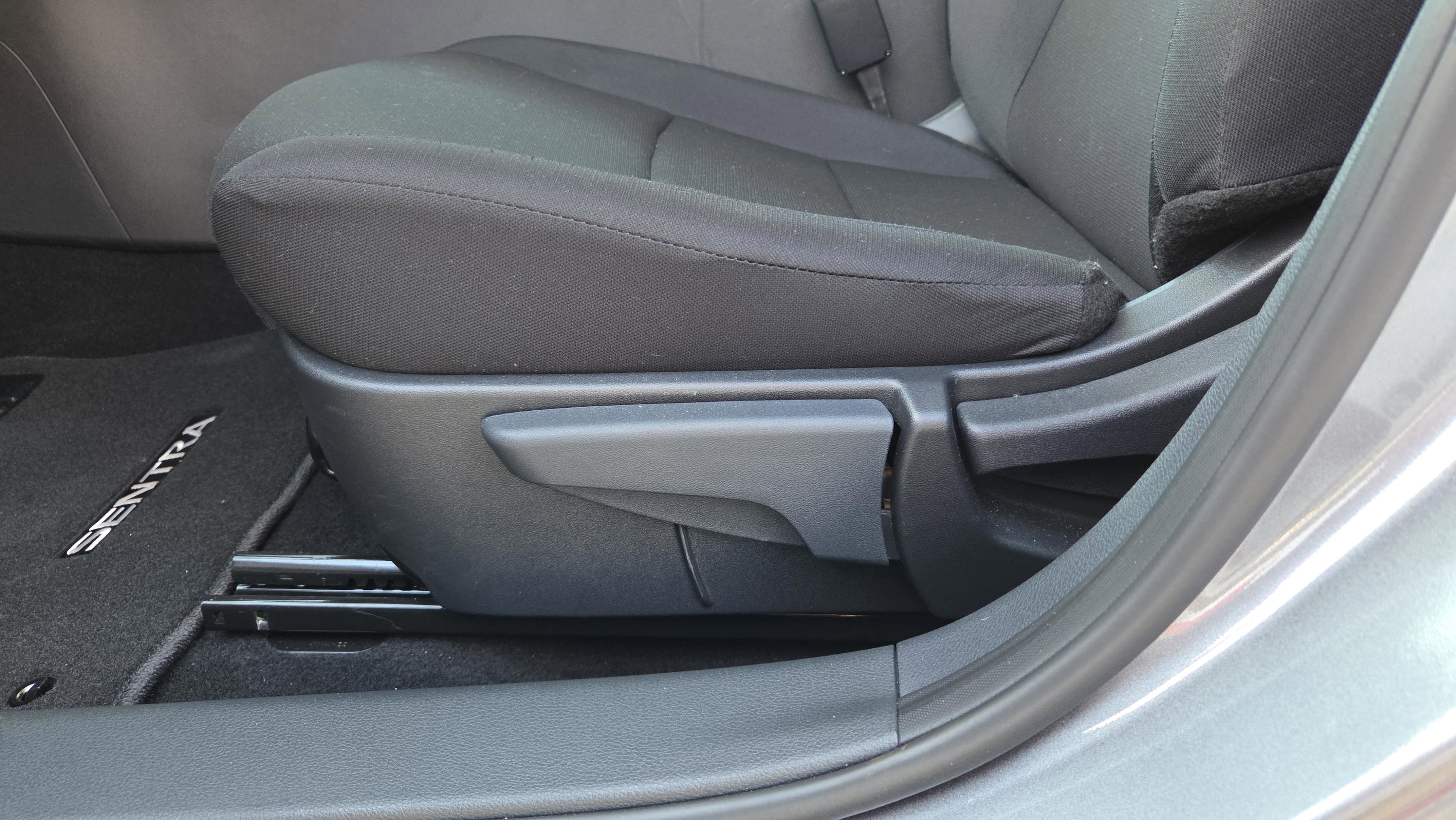 Certified 2025 Nissan Sentra S image 17