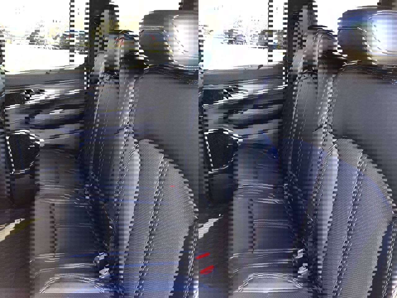 Used 2024 Jeep Wagoneer Series III w/ Premium Group I image 13