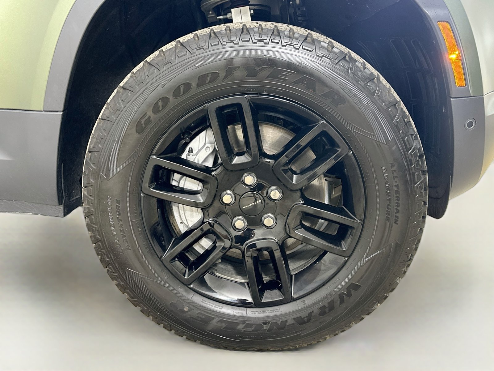 New 2026 Land Rover Defender 110 S AWD/4WD image 11