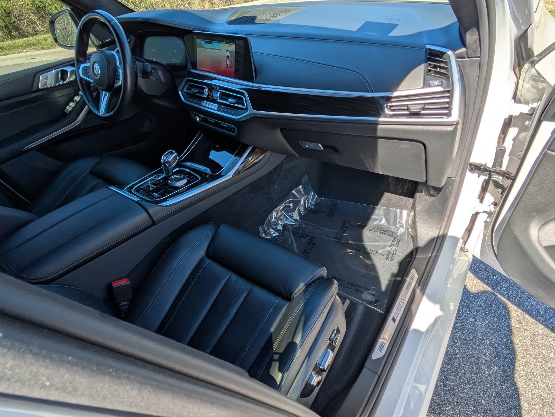 Used 2020 BMW X7 M50i w/ Executive Package image 29