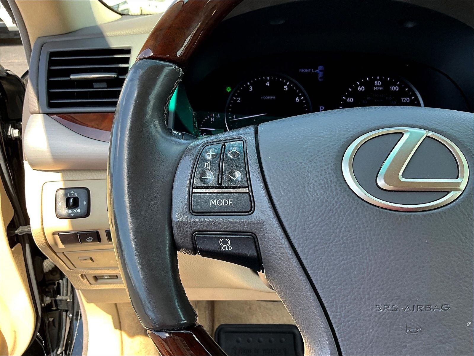 Used 2014 Lexus LS 460 AWD w/ Comfort Package image 11