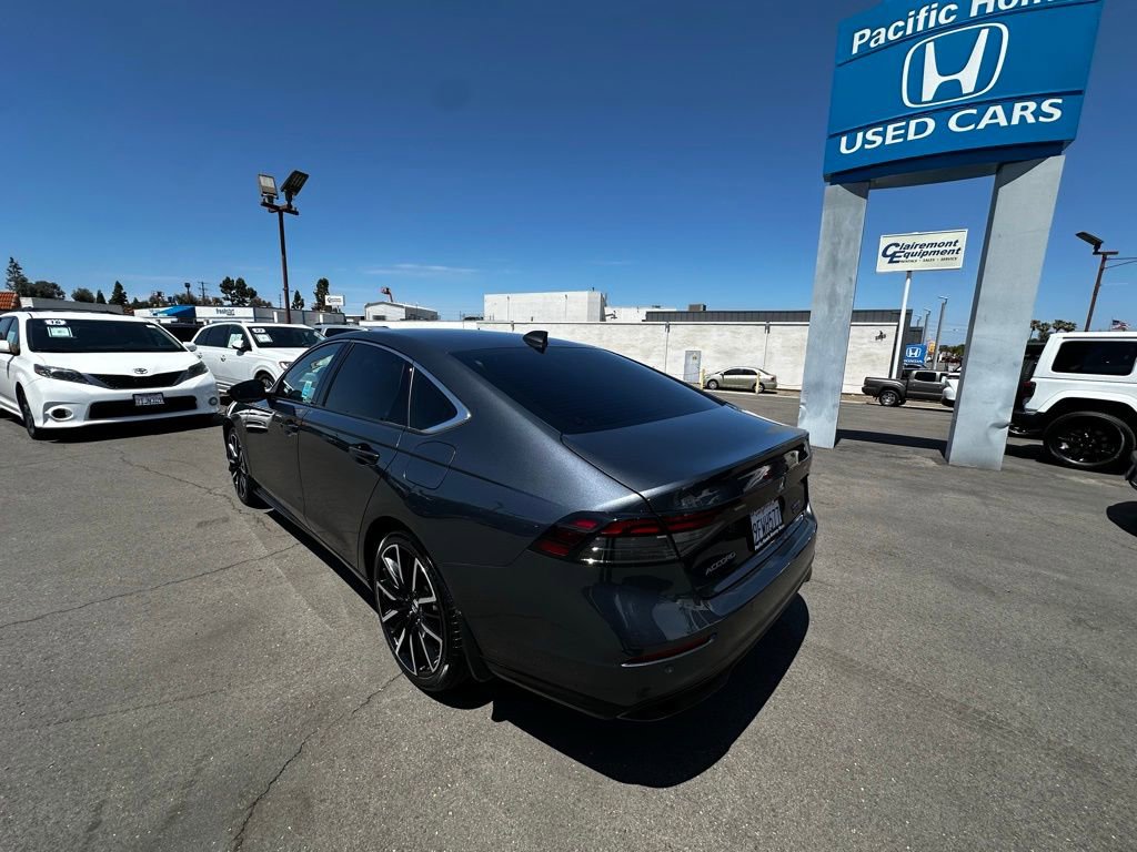 Used 2023 Honda Accord Touring image 4