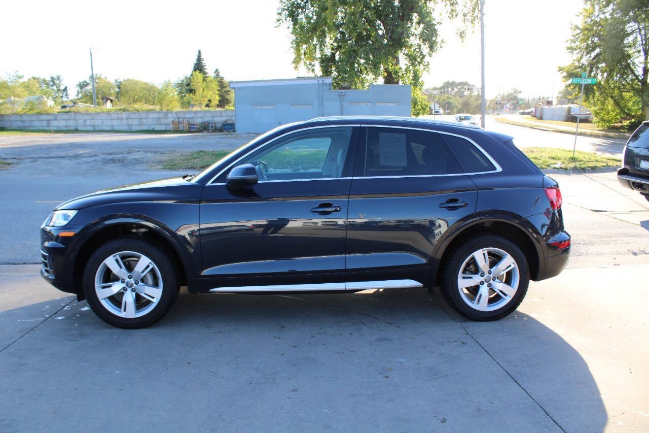 Used 2018 Audi Q5 2.0T Premium Plus w/ Premium Plus Package AWD/4WD image 4