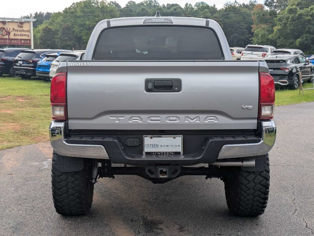 Used 2021 Toyota Tacoma SR5 RWD image 5