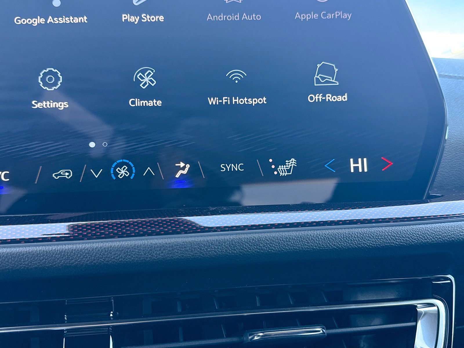 New 2026 Chevrolet Traverse Z71 w/ LPO, Floor Liner Package image 33