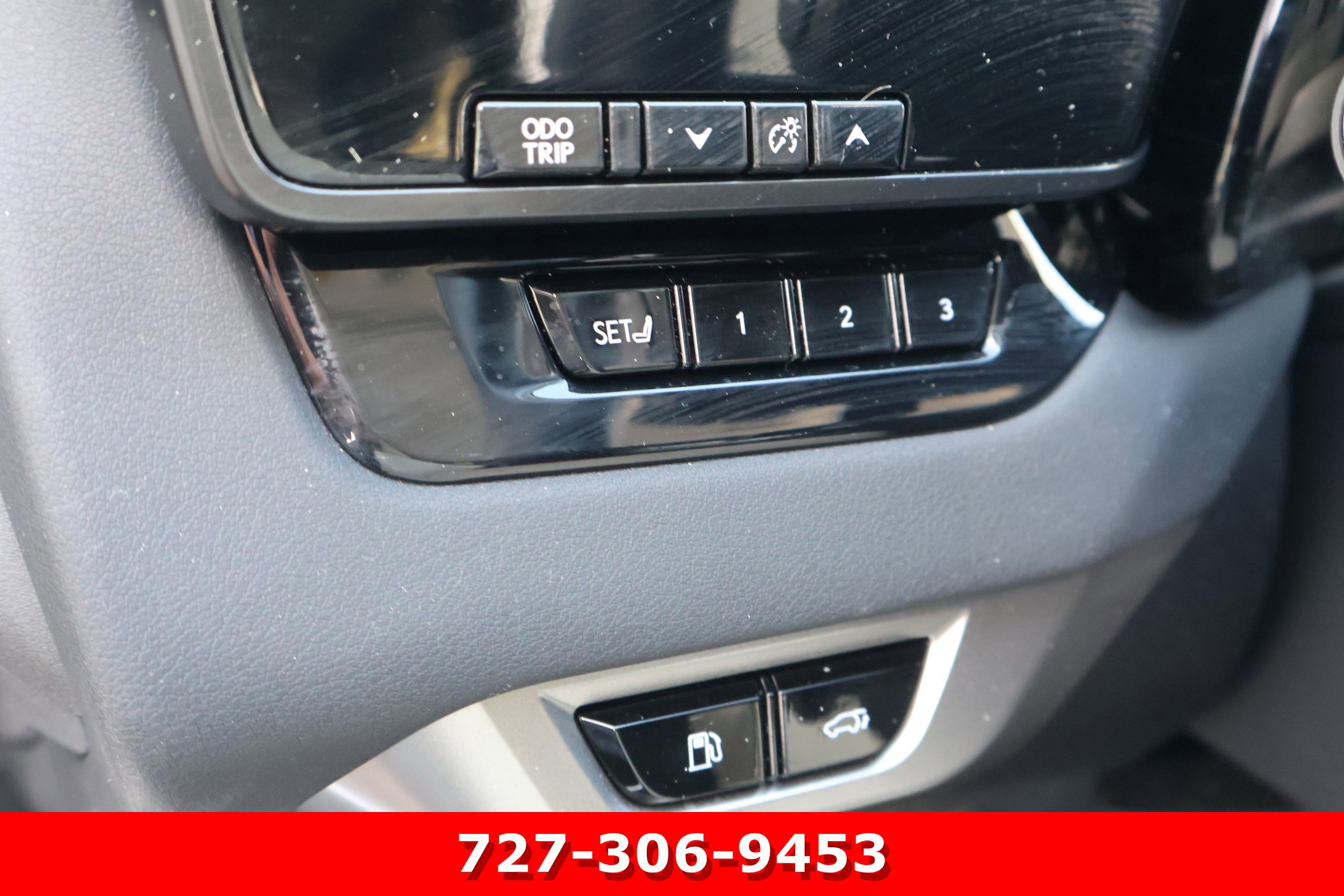 Used 2024 Lexus RX 350 Premium w/ Accessory Package (Z1) image 23