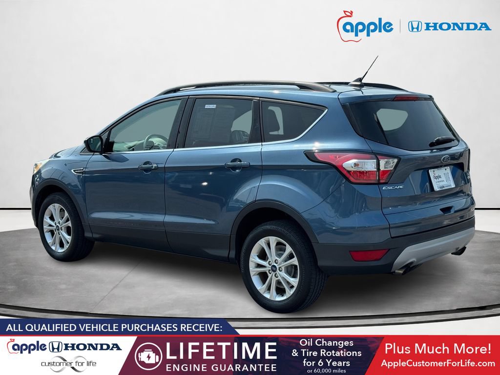 Used 2018 Ford Escape SE w/ SE Sync 3 Package AWD/4WD image 4