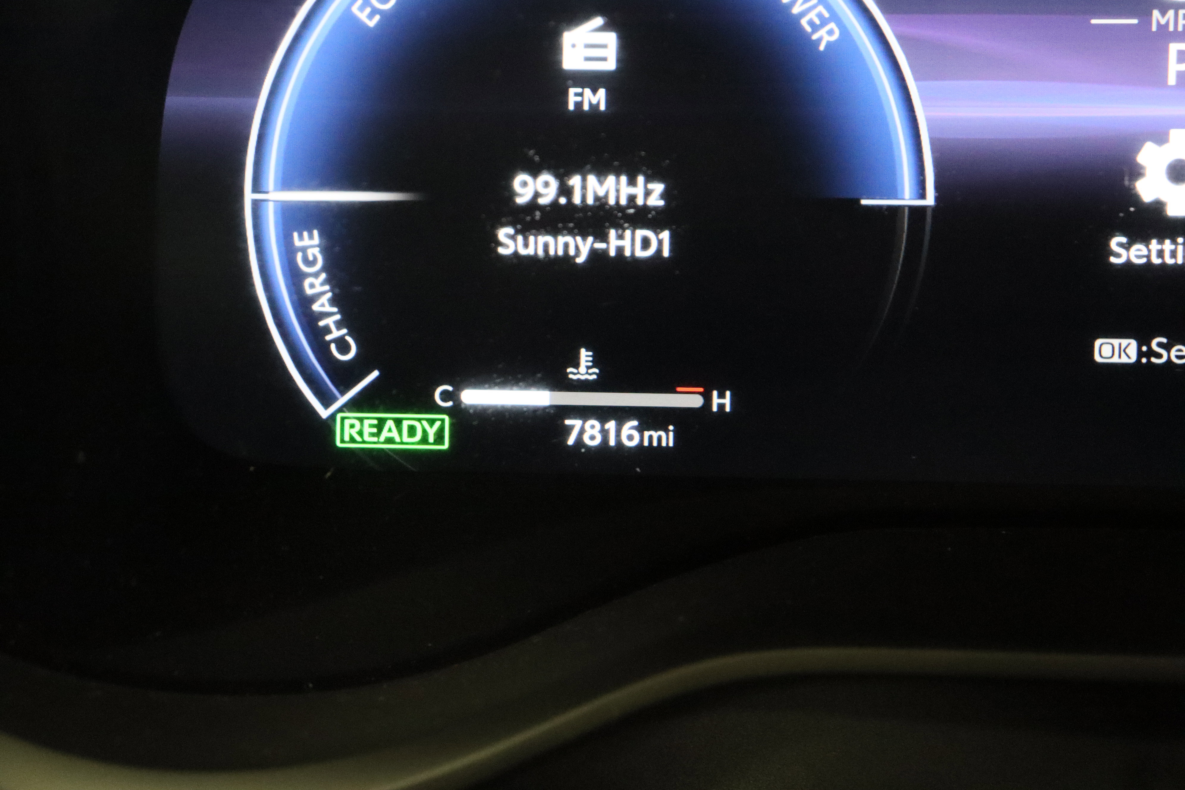 Used 2025 Toyota Sienna XLE Woodland Edition image 44