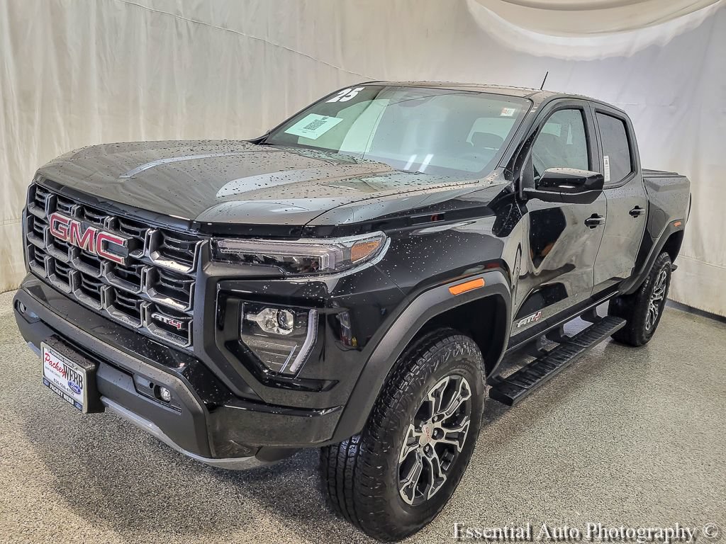 Used 2025 GMC Canyon AT4 AWD/4WD image 4