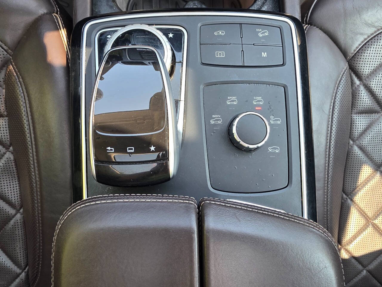 Used 2017 Mercedes-Benz GLS 550 4MATIC image 28